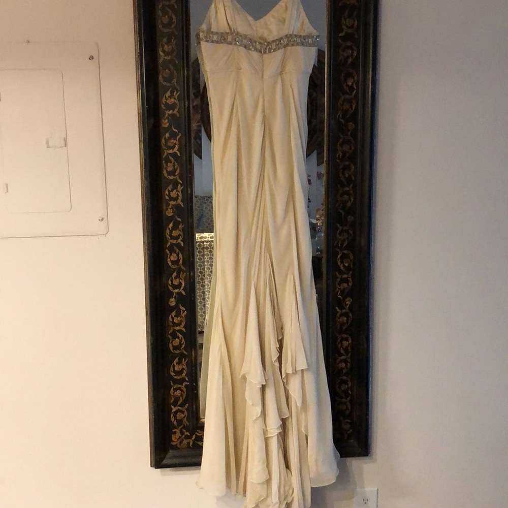 Badgley Mischka Wedding Gown - Picture 7 of 8